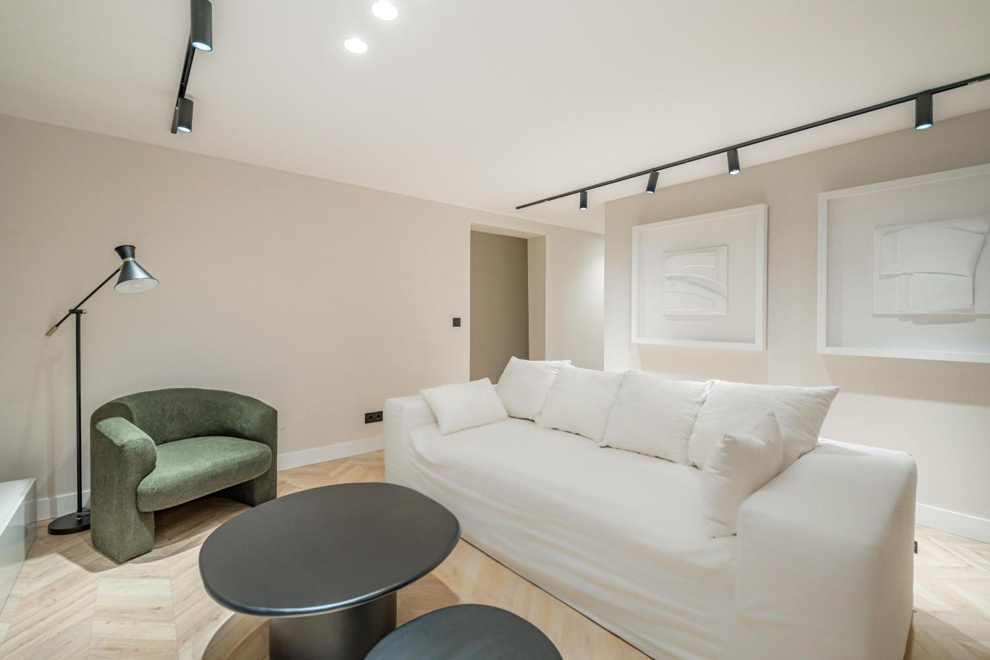 Puerta Del Sol 3Br 3Bh Apartment Madrid Bagian luar foto